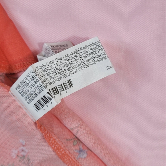 Floral Puff Sleeve Top - Coral - Picture 12 of 13